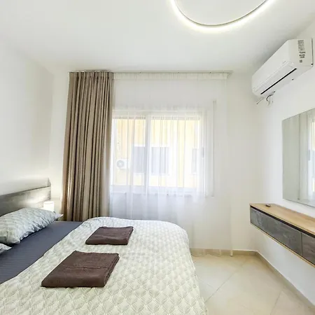 2 Bedrooms 1117 Golem (Tirana)