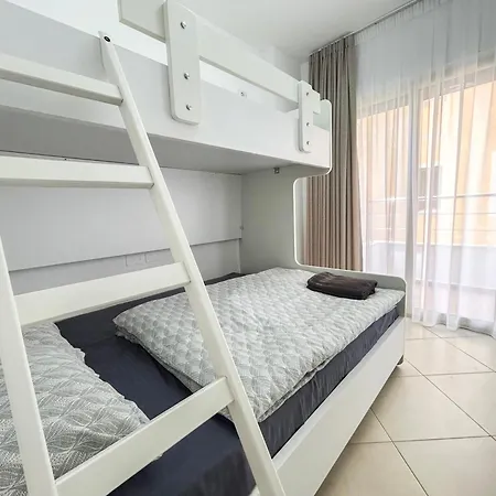 2 Bedrooms 1117 Apartament